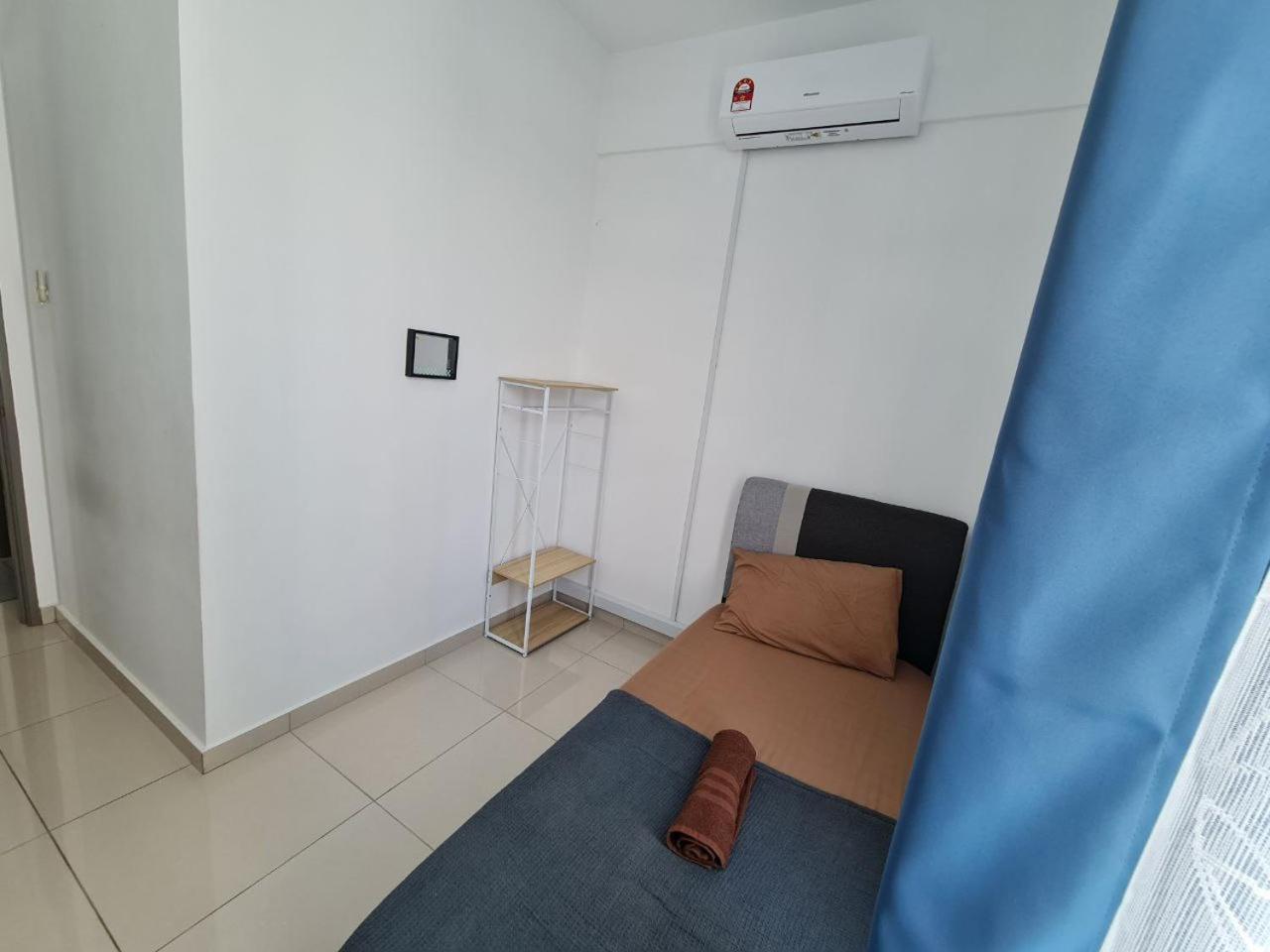 Kyu Residence Lmueslim Homestayl At Bangi Gateway Service Apartment Wifi Netflix Air-Con In Every Room Bandar Baru Bangi Exterior photo